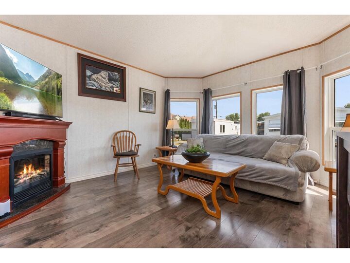 Photo de la propriété:  26892 Fraser Highway 22  BC V4W 3T5 