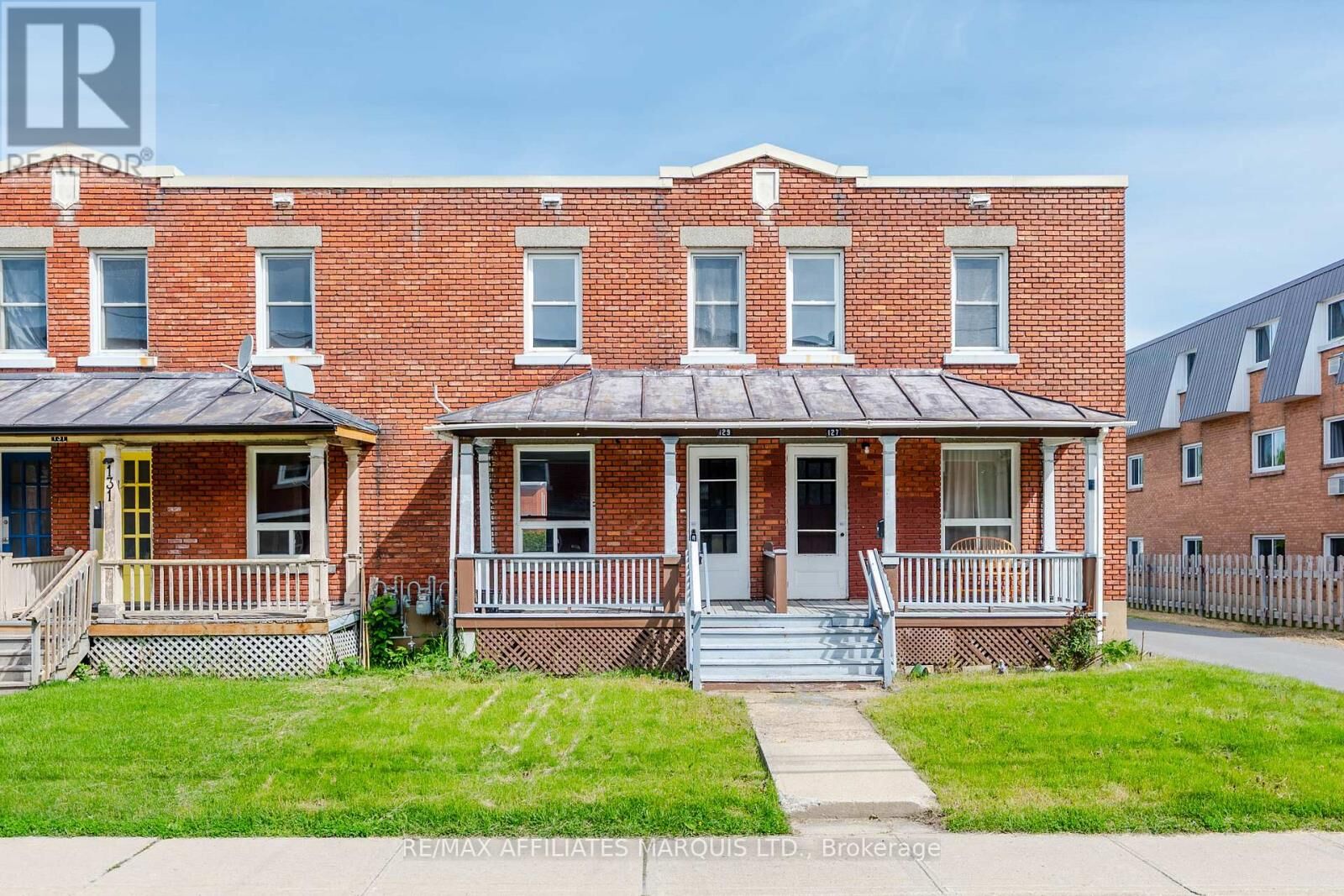 Property Photo:  129 First Street West  ON K6J 1C2 