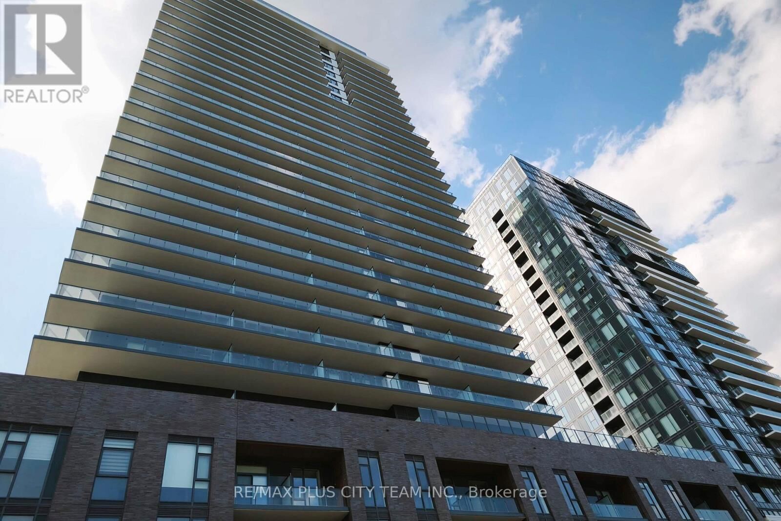 Property Photo:  2075 Lakeshore Road 2301  ON L7R 0H3 