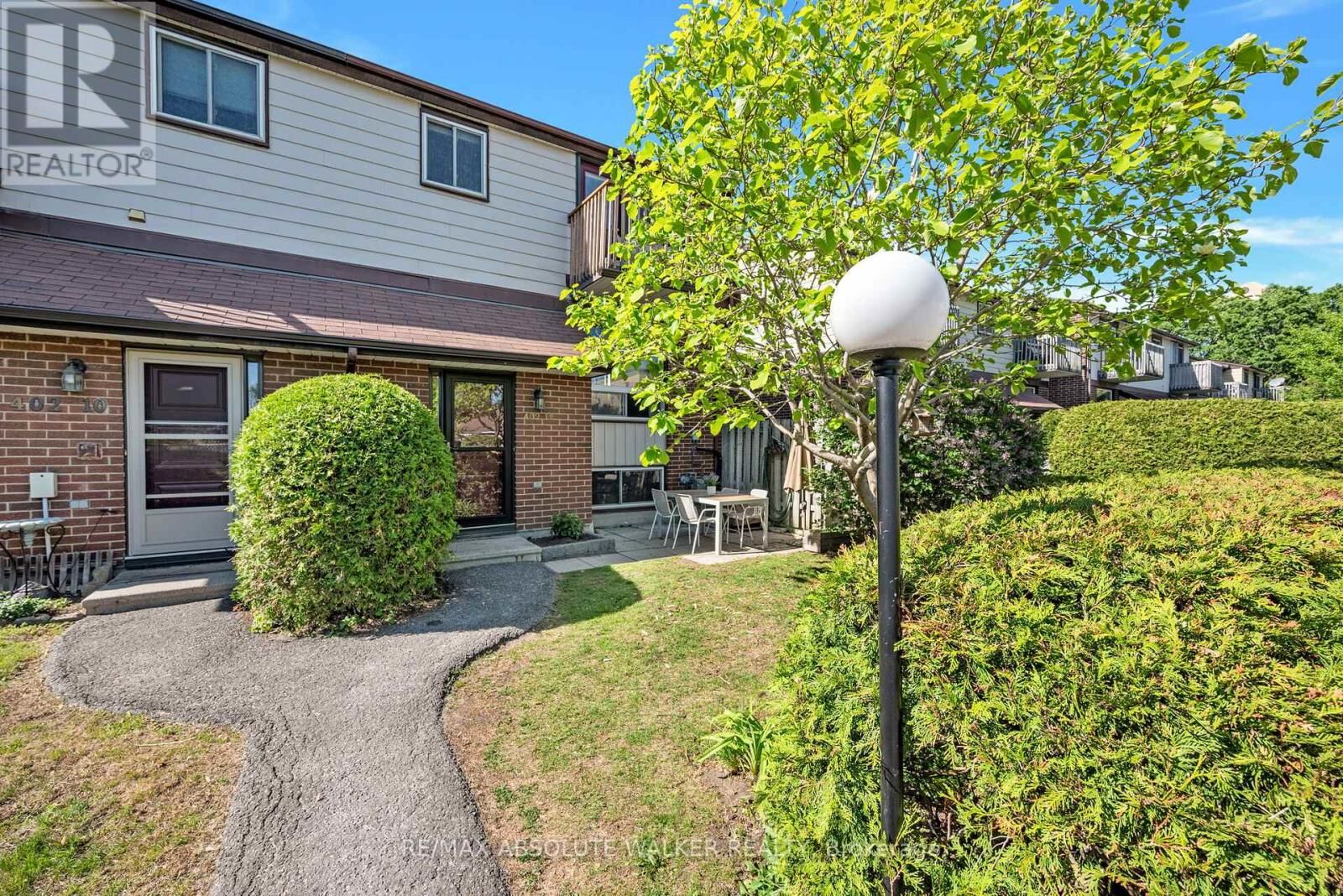 Property Photo:  402 Montfort Street 12  ON K1L 8G7 