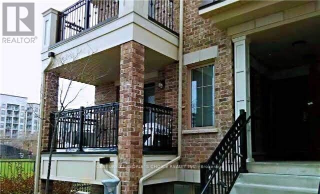 Property Photo:  2441 Greenwich Drive 39  ON L6M 0S3 