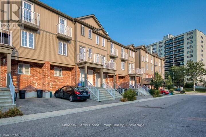 Property Photo:  55 Mooregate Crescent 13B  ON N2M 0A6 