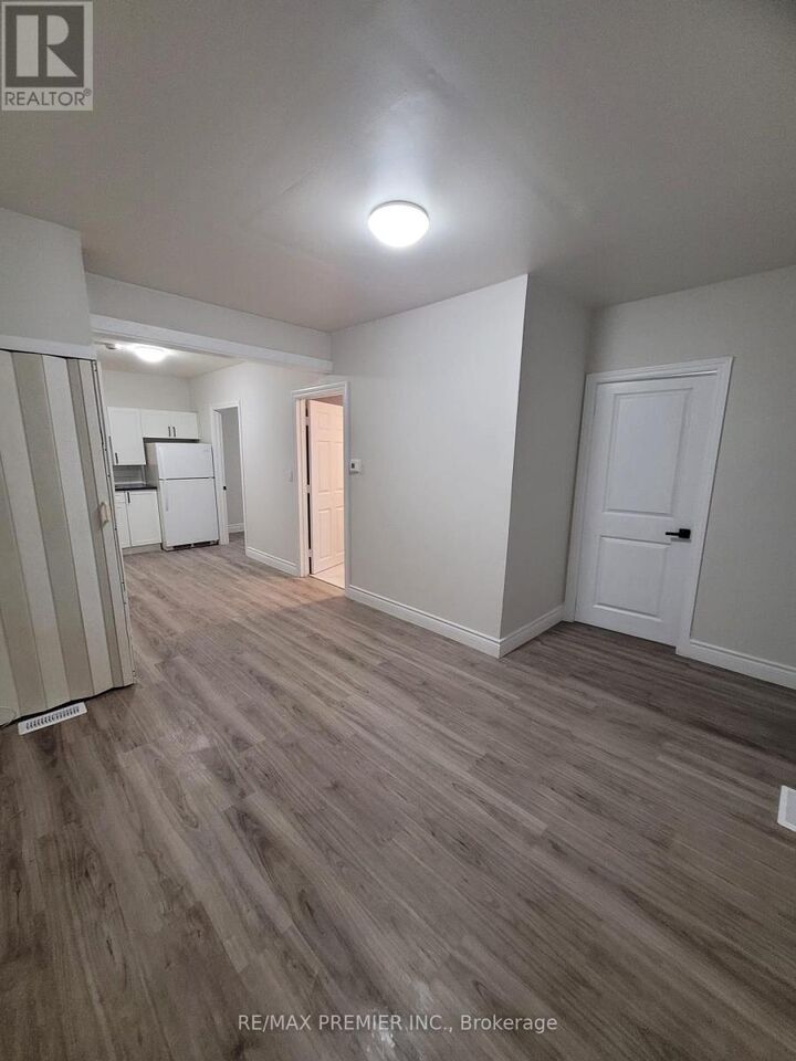 Property Photo:  189 King Street East Front  ON N7M 3N3 
