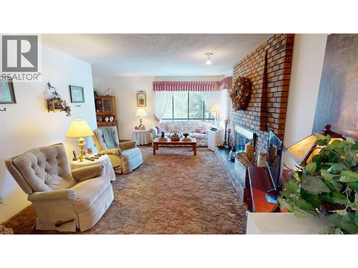 Property Photo: 378 Thompson Road BC V2J 5B5