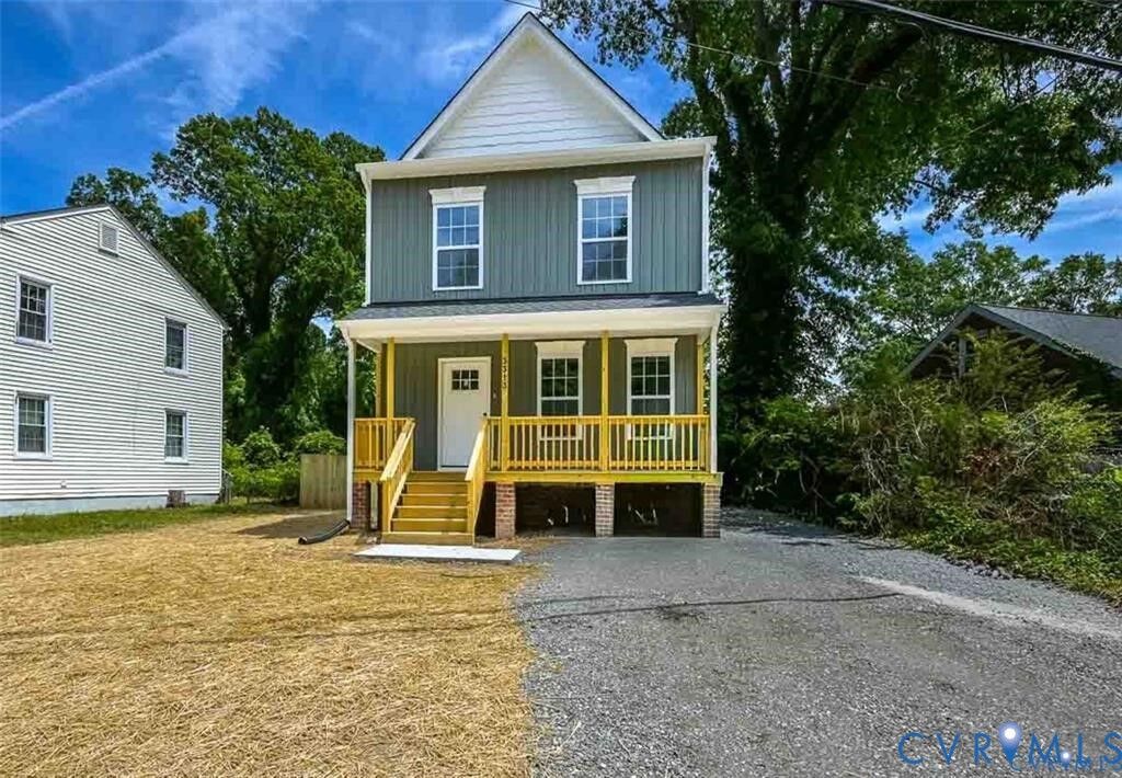 Property Photo: 202 S Little Church Street VA 23803