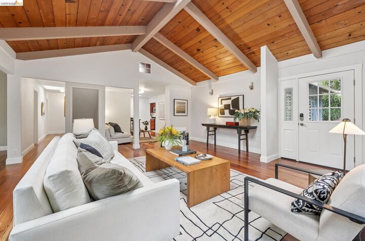 Property Photo: 6785 Aitken Dr. CA 94611