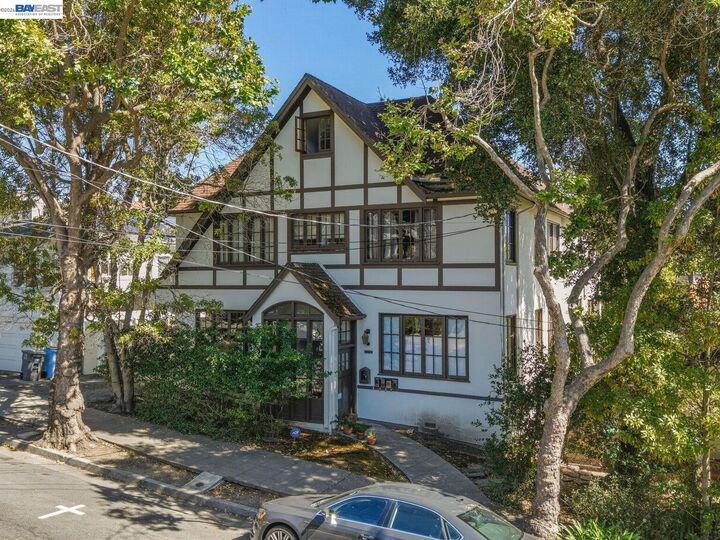 Property Photo:  2366 Cedar St 3  CA 94708 