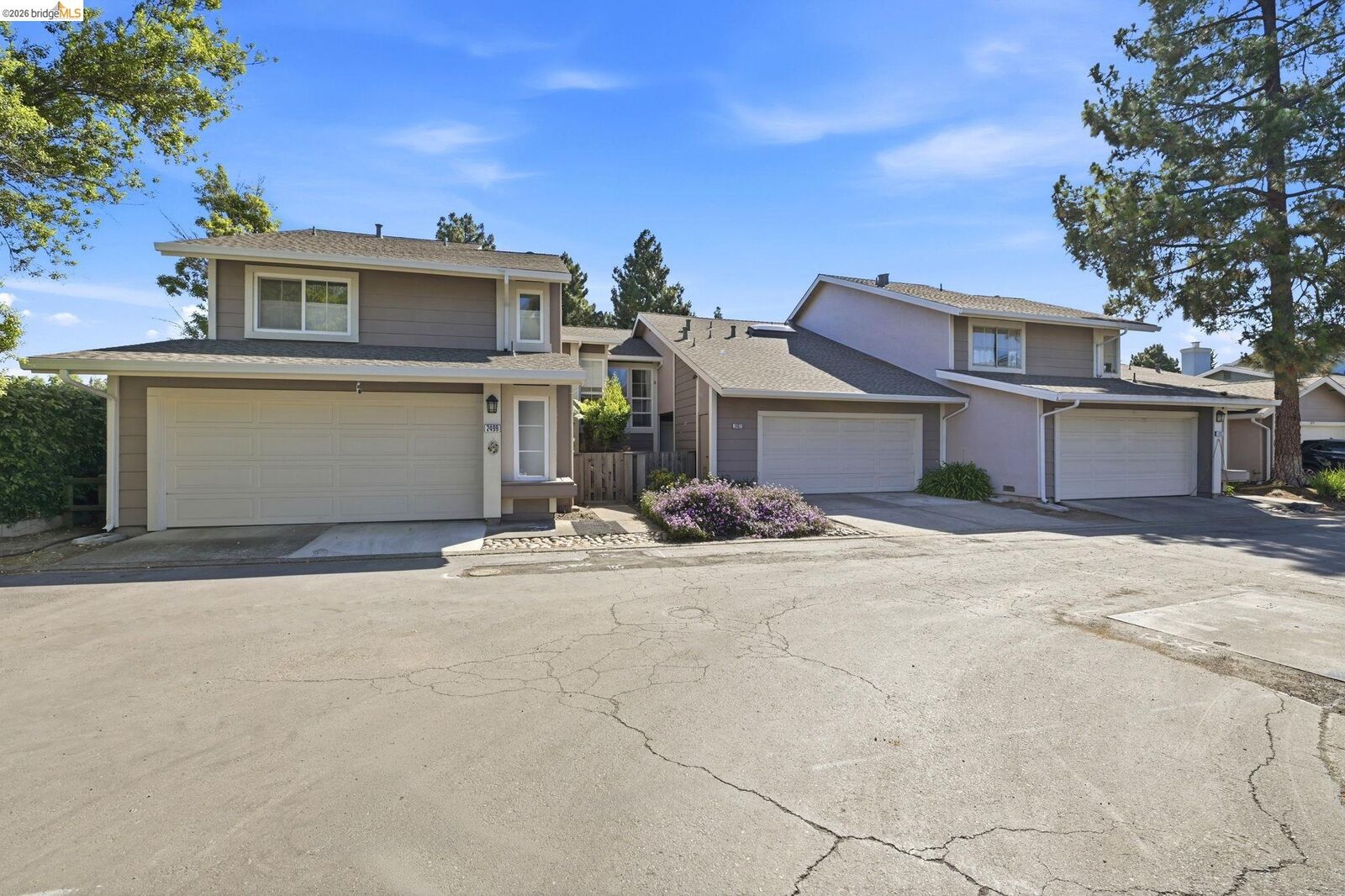 Property Photo:  2487 Heathrow Ln  CA 94577 