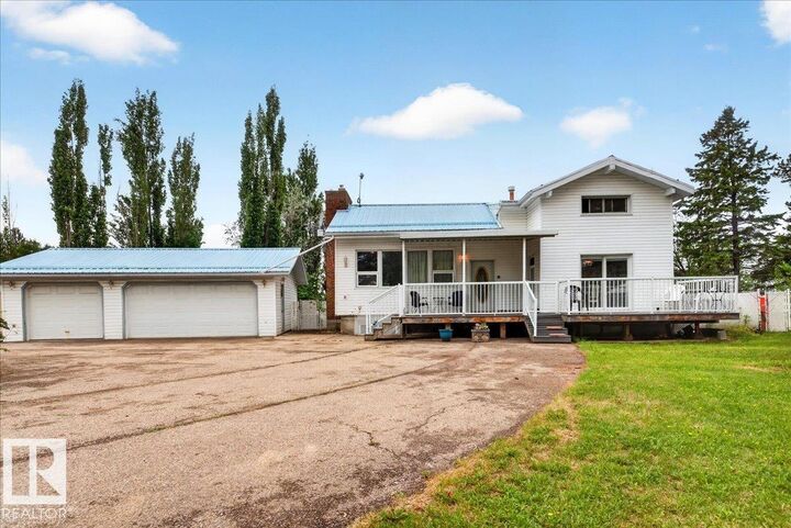 Property Photo:  50047 Rge Rd 140  AB T4X 0N8 