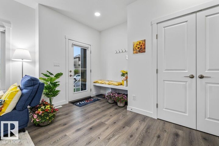 Property Photo:  9307 221 Street NW  AB T5T 6C9 