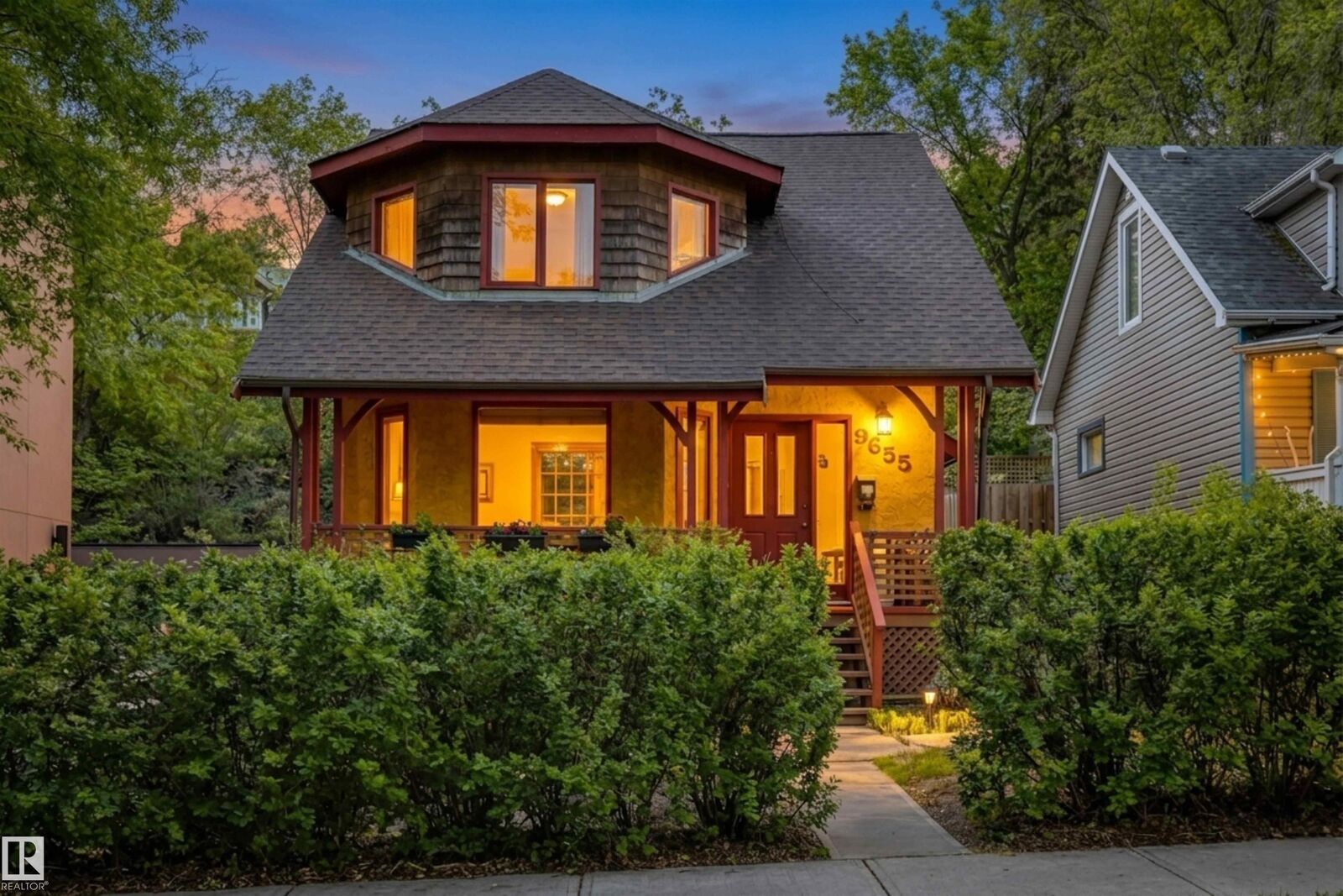 Property Photo:  9655 87 Avenue NW  AB T6C 1K5 