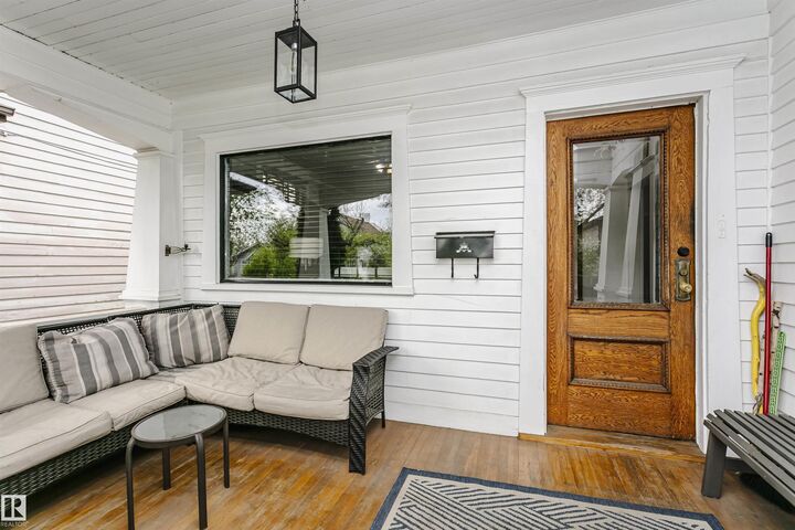 Property Photo:  11616 94 Street NW  AB T5G 1H8 