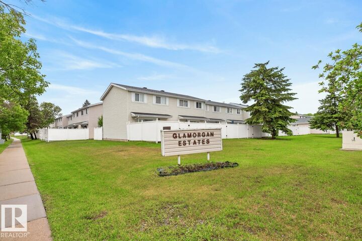 Property Photo: 11368 139 Avenue NW AB T5X 3L4
