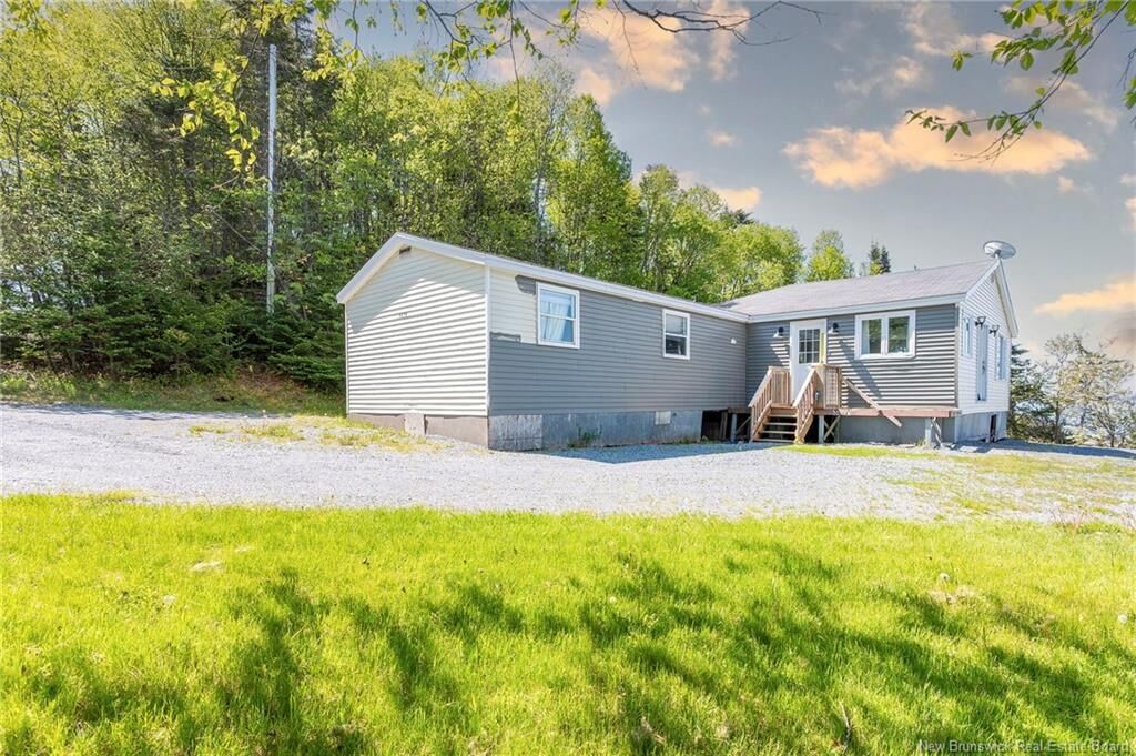 Photo de la propriété:  3276 Red Head Road  NB E2J 4W7 