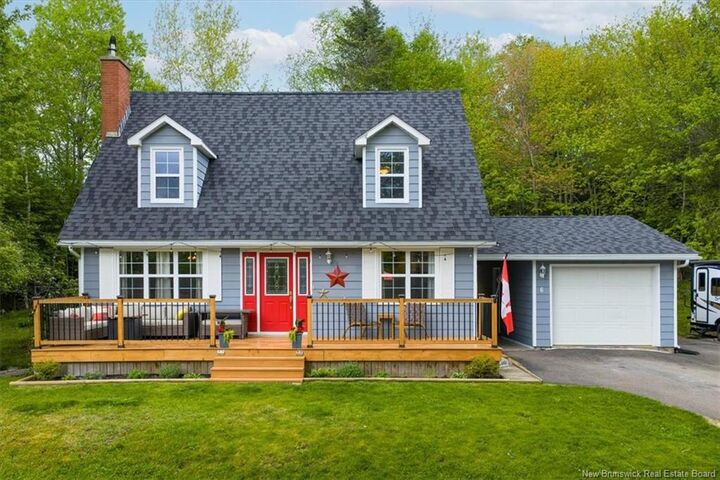 Property Photo:  6 Crestwood Drive  NB E2E 5H4 