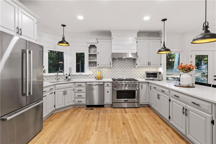 Property Photo: 1655 Valor Ridge Drive NW GA 30152