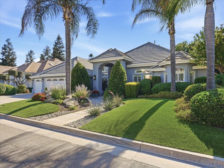 Property Photo:  6551 N Selland Avenue  CA 93711 