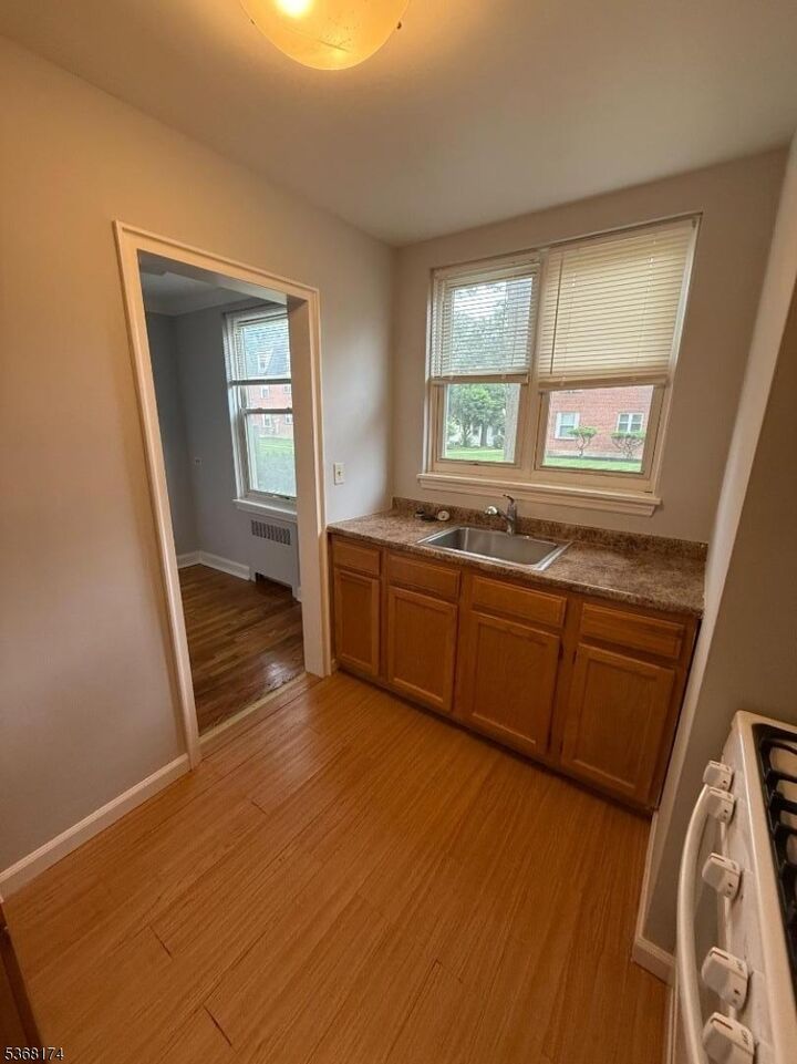 Property Photo:  168 Gordonhurst Ave J2  NJ 07043 