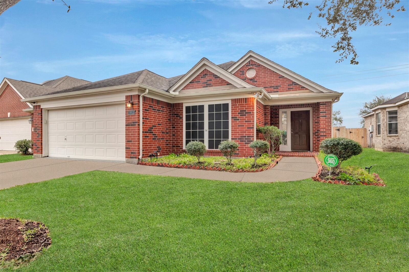 Property Photo:  2911 Ashbrook Lane  TX 77584 