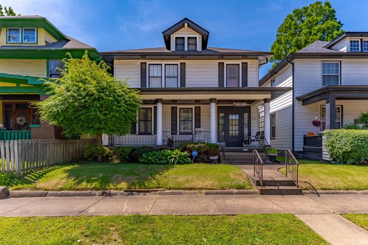 Property Photo: 905 E Blackford Avenue IN 47713