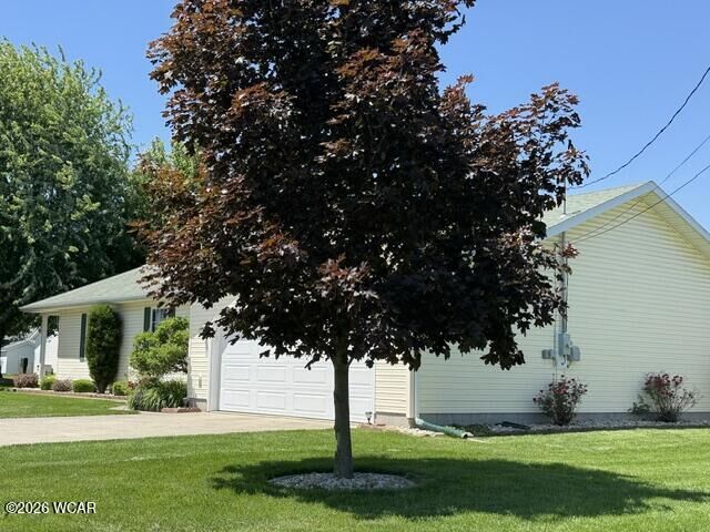Property Photo:  810 N Market Street  OH 43326 