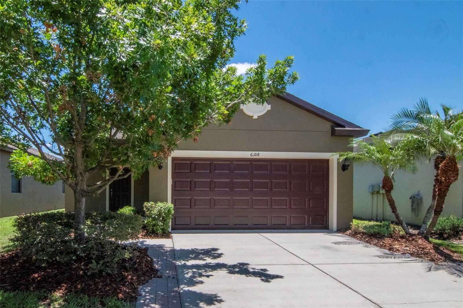 Property Photo:  6108 Magnolia Park Boulevard  FL 33578 