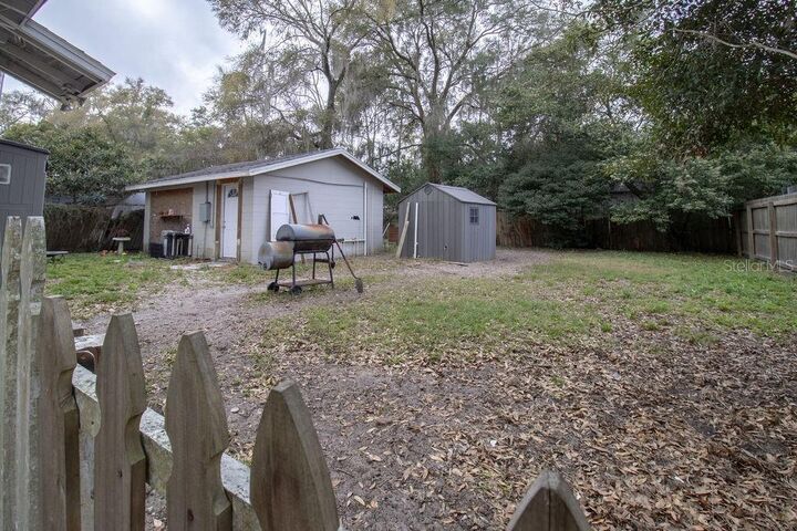 Property Photo:  3230 NW 11th Street  FL 32609 