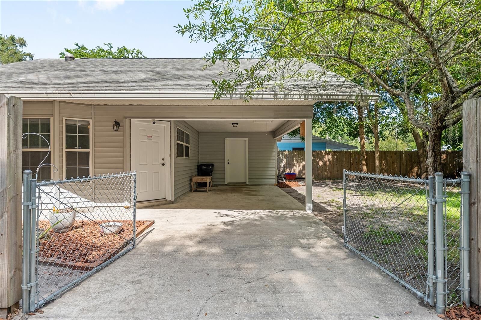 Property Photo: 2080 NW 2nd Street FL 32609