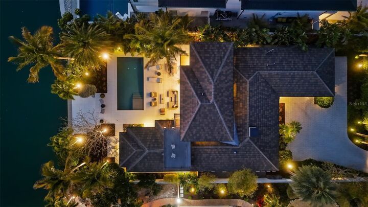 Property Photo:  541 S Washington Drive  FL 34236 