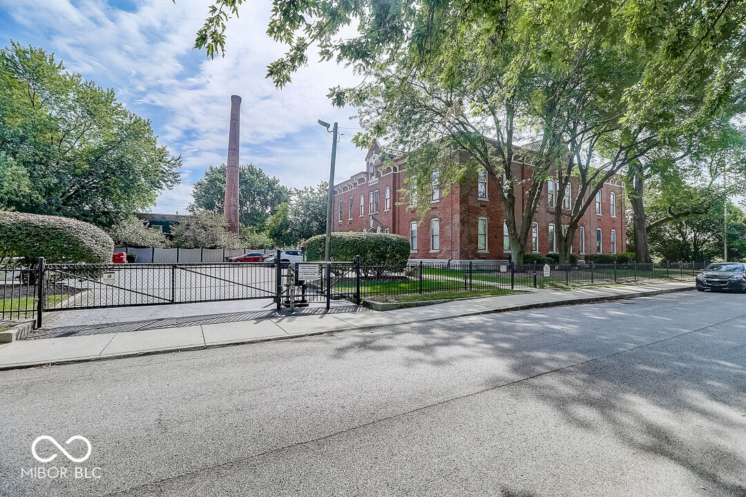 Property Photo:  714 Buchanan Street 18  IN 46203 