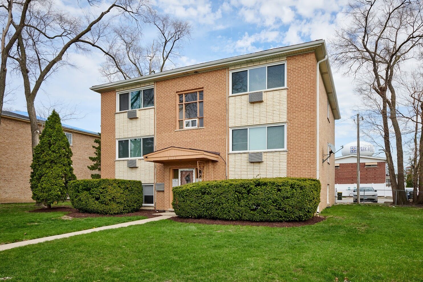 Property Photo: 8805 Dee Road Gn IL 60016