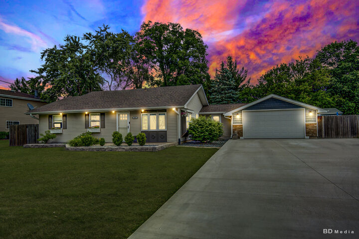 Property Photo:  934 Ogden Road  IL 60451 