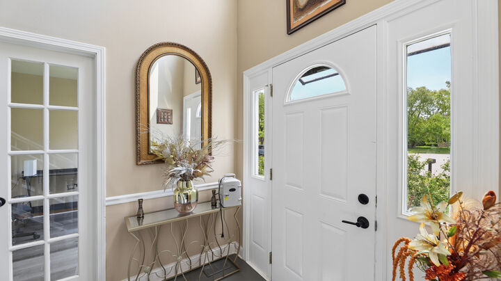 Property Photo: 6 Sunshine Court IL 60490
