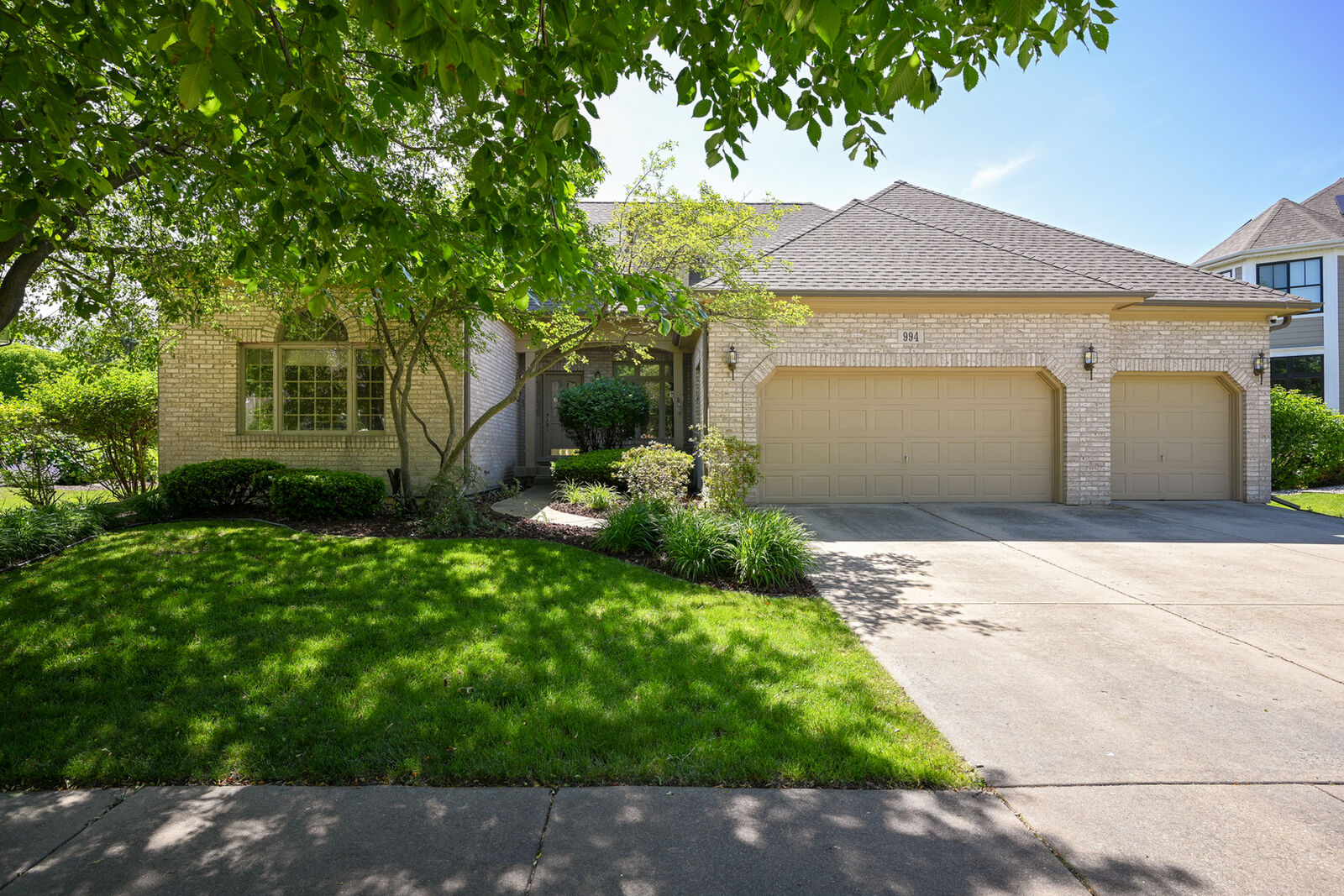 Property Photo: 994 Chadwick Court IL 60502