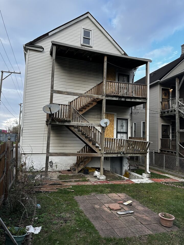 Property Photo: 347 W 59th Place IL 60621