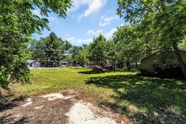 Property Photo:  34816 N Forest Avenue  IL 60041 