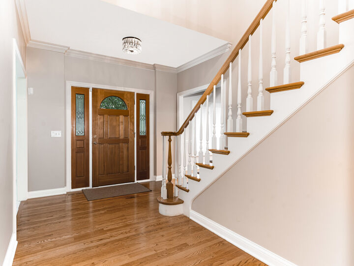 Property Photo: 1035 Sheringham Drive IL 60565