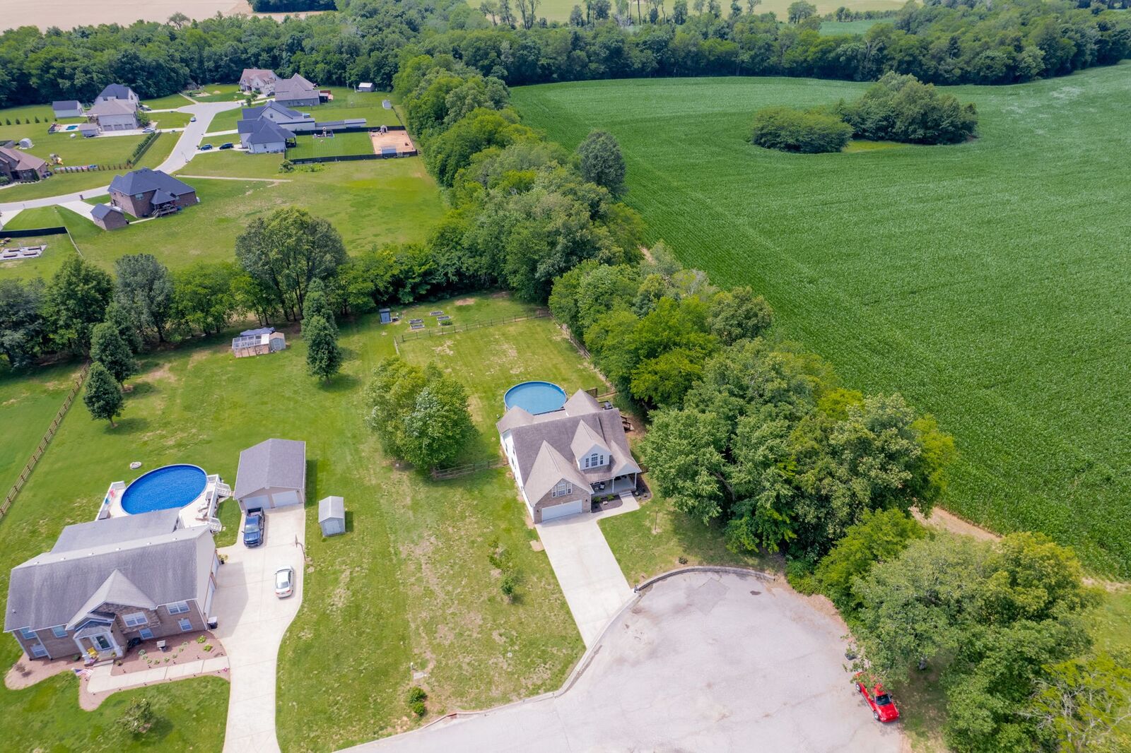 Property Photo: 956 Beldon Station Ln TN 37040
