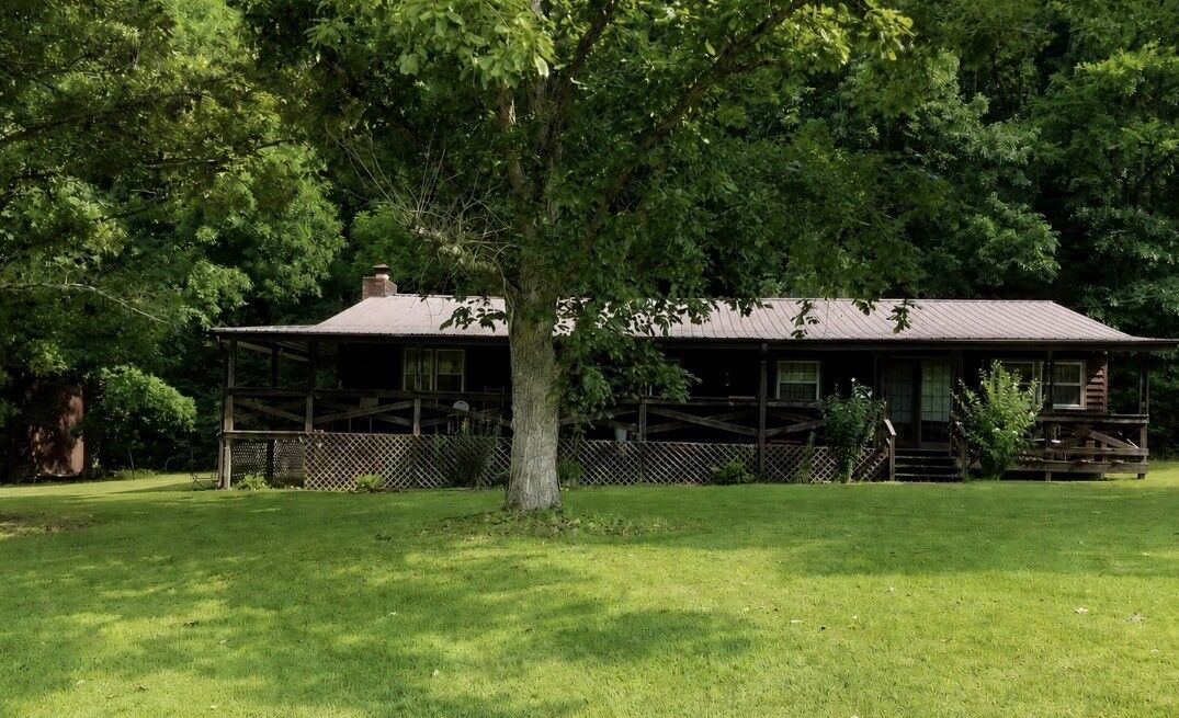 Property Photo: 720 Nix Lane TN 37185