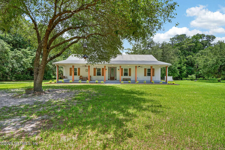 Property Photo: 264 Peniel Church Road FL 32177