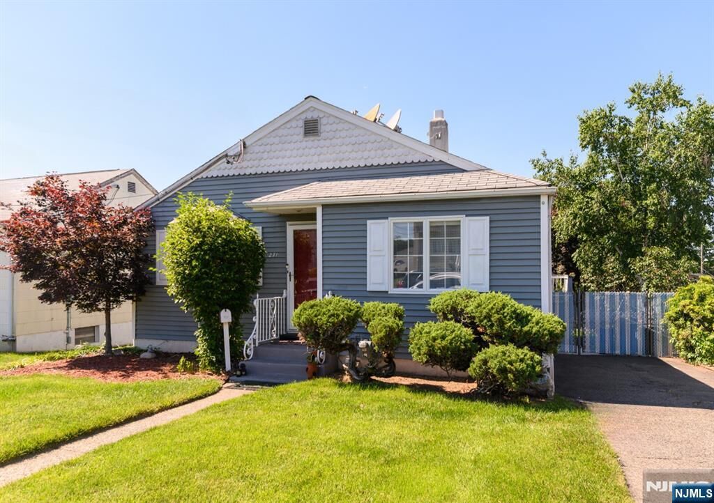 Property Photo: 271 S Boulevard NJ 07663