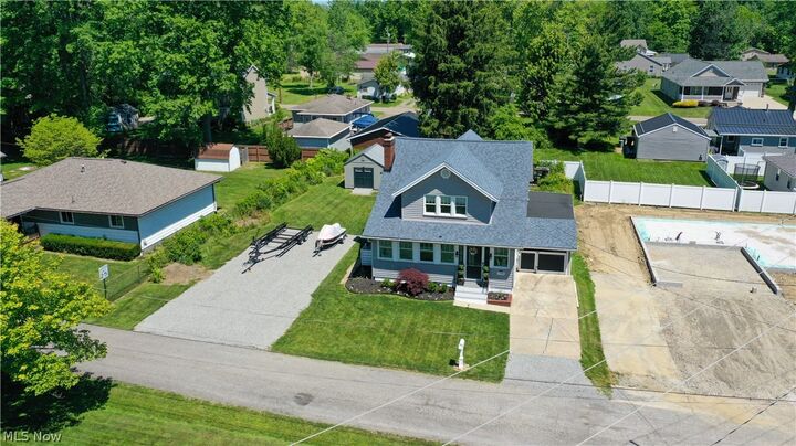 Property Photo:  17500 Lundys Lane  OH 44429 