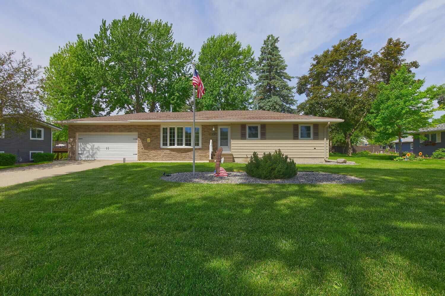 Property Photo:  540 4th Street N  MN 55395 