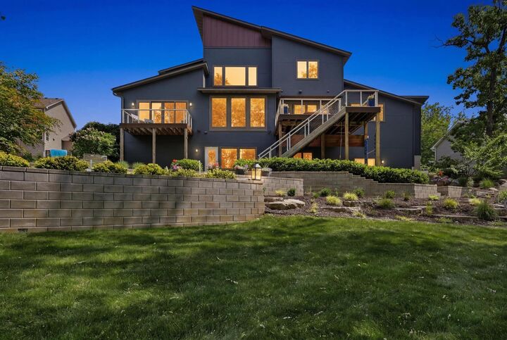 Property Photo:  2229 Wall Street  MN 55122 