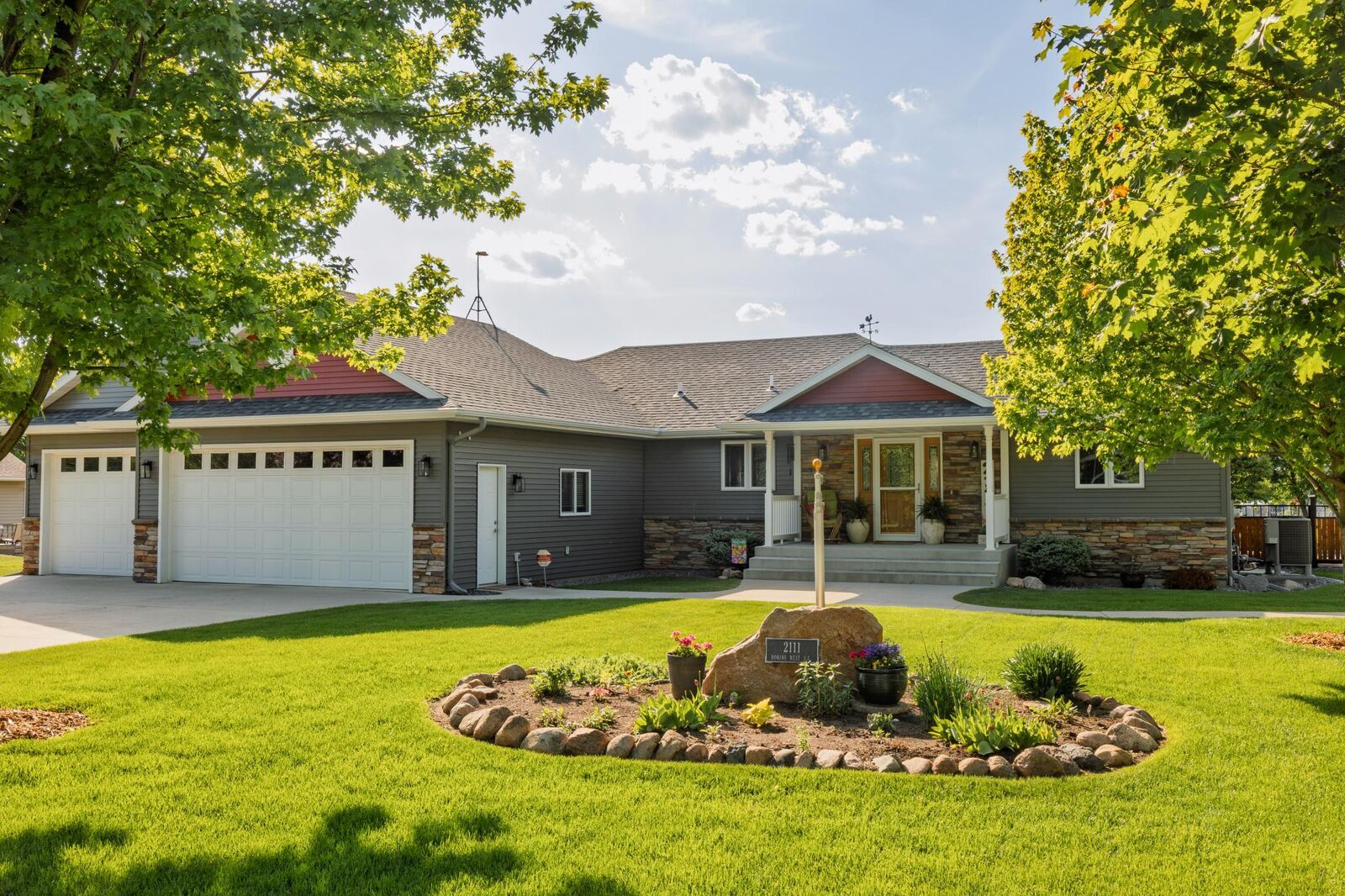 Property Photo:  2111 Robins Nest SE  MN 56308 
