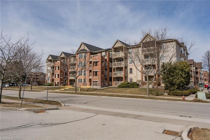 Photo de la propriété:  4015 Kilmer Drive 406  ON L7M 4M4 