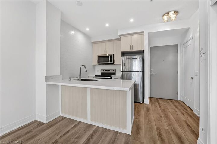 Property Photo:  16 Concord Place 548  ON L3M 0J1 