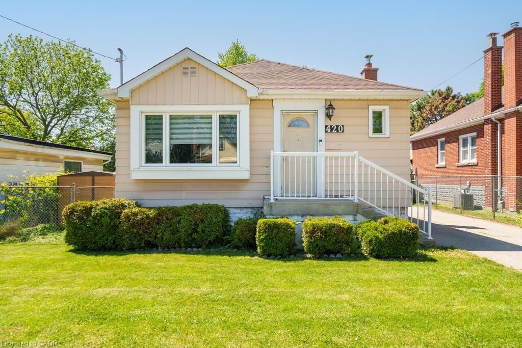 Property Photo:  420 Upper Gage Avenue  ON L8V 4H9 