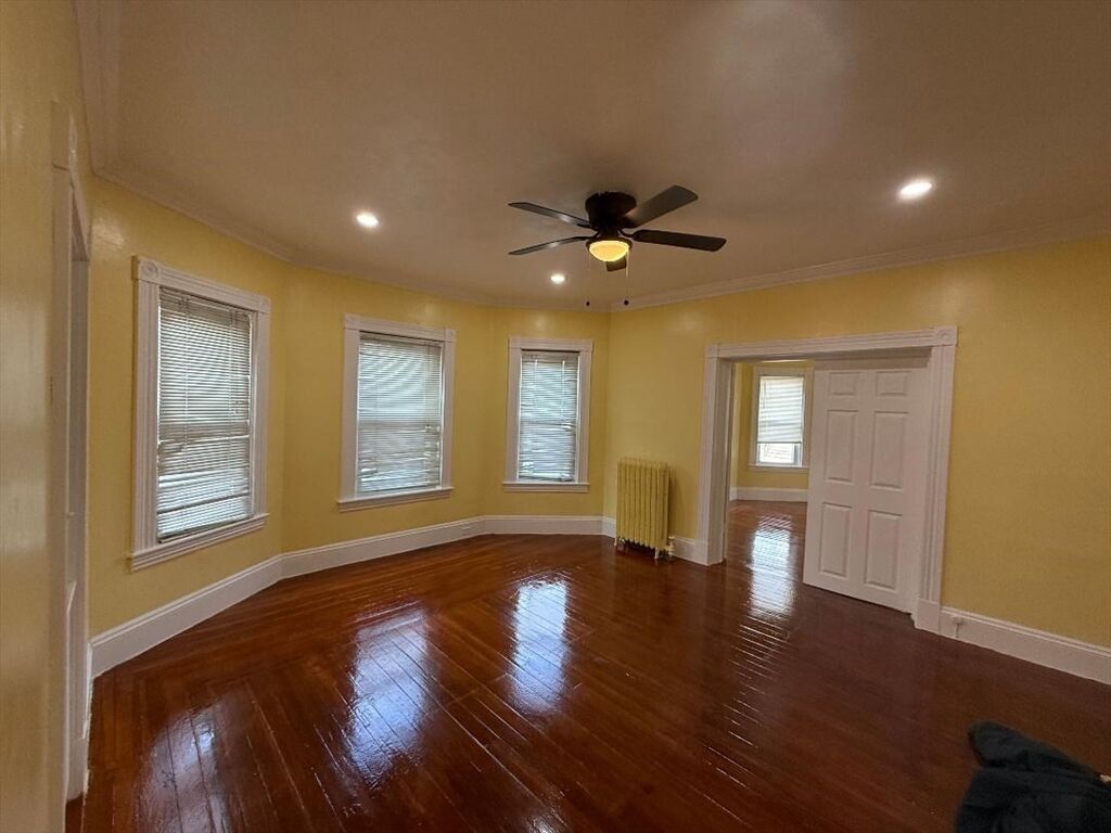Property Photo:  235 Boylston St 1  MA 02301 