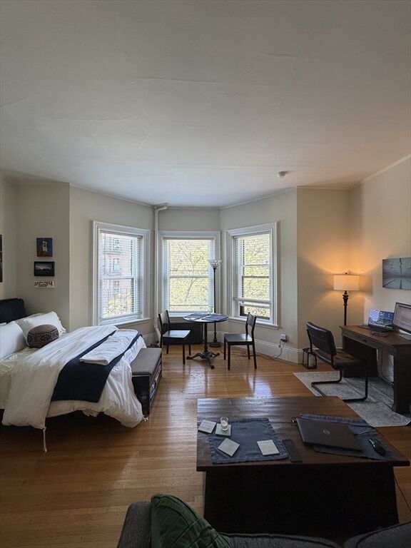 Property Photo: 245 Beacon St 3F MA 02116